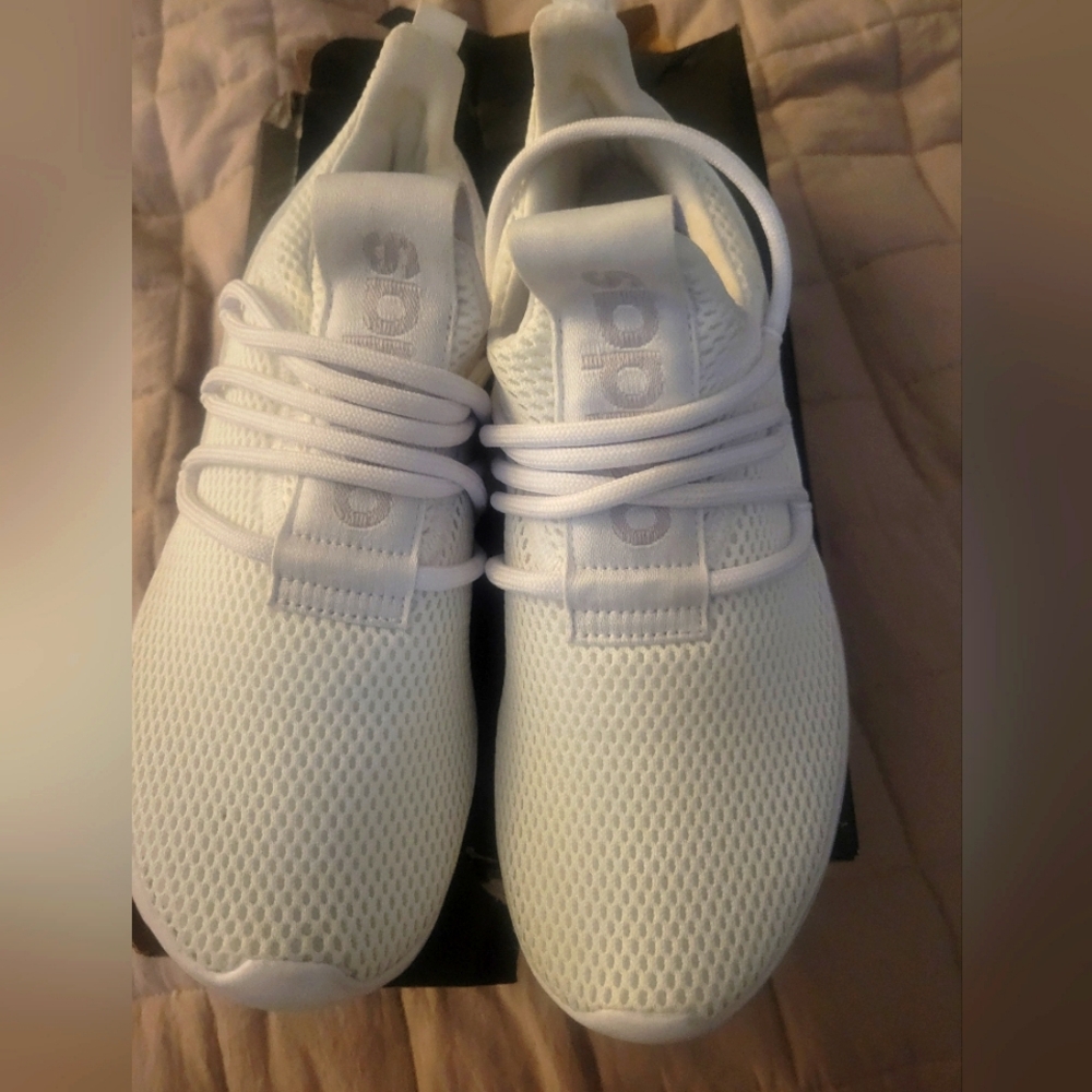 Addias Sneakers